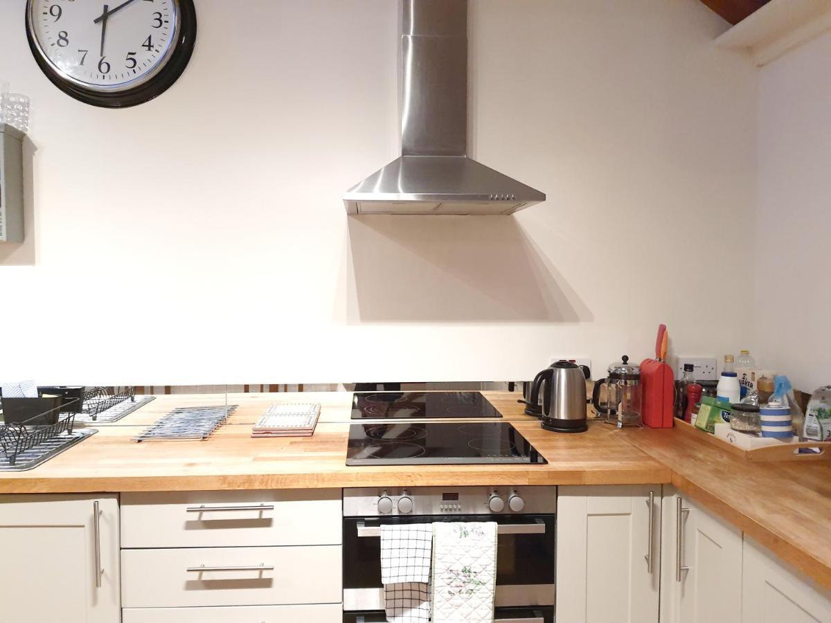 Edinburgh 2-Bedroom Cottage With Parking - Ground Floor 외부 사진