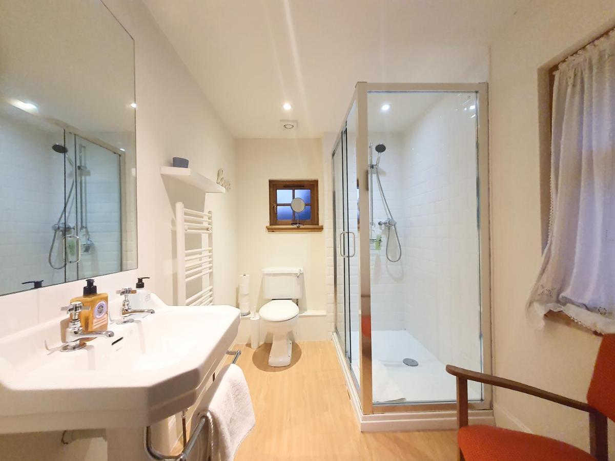 Edinburgh 2-Bedroom Cottage With Parking - Ground Floor 외부 사진