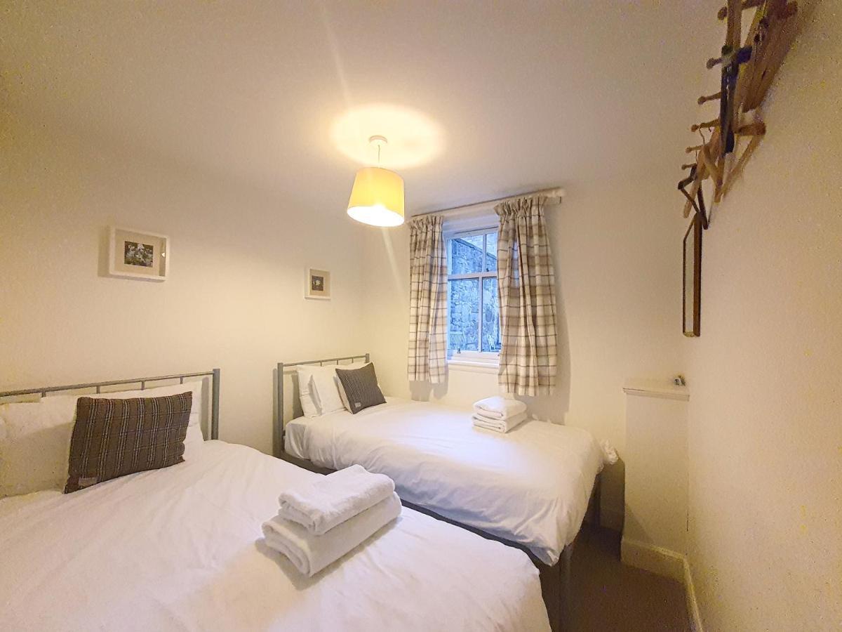 Edinburgh 2-Bedroom Cottage With Parking - Ground Floor 외부 사진